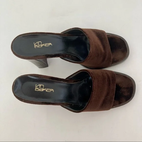 Vintage 90’s Chocolate Brown🤎Velvet Heels - Picture 6 of 6
